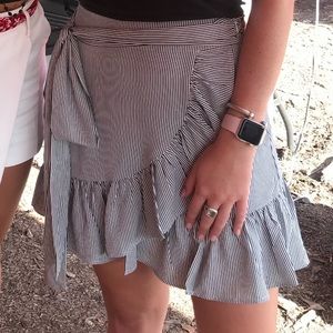 Super cute striped skirt!